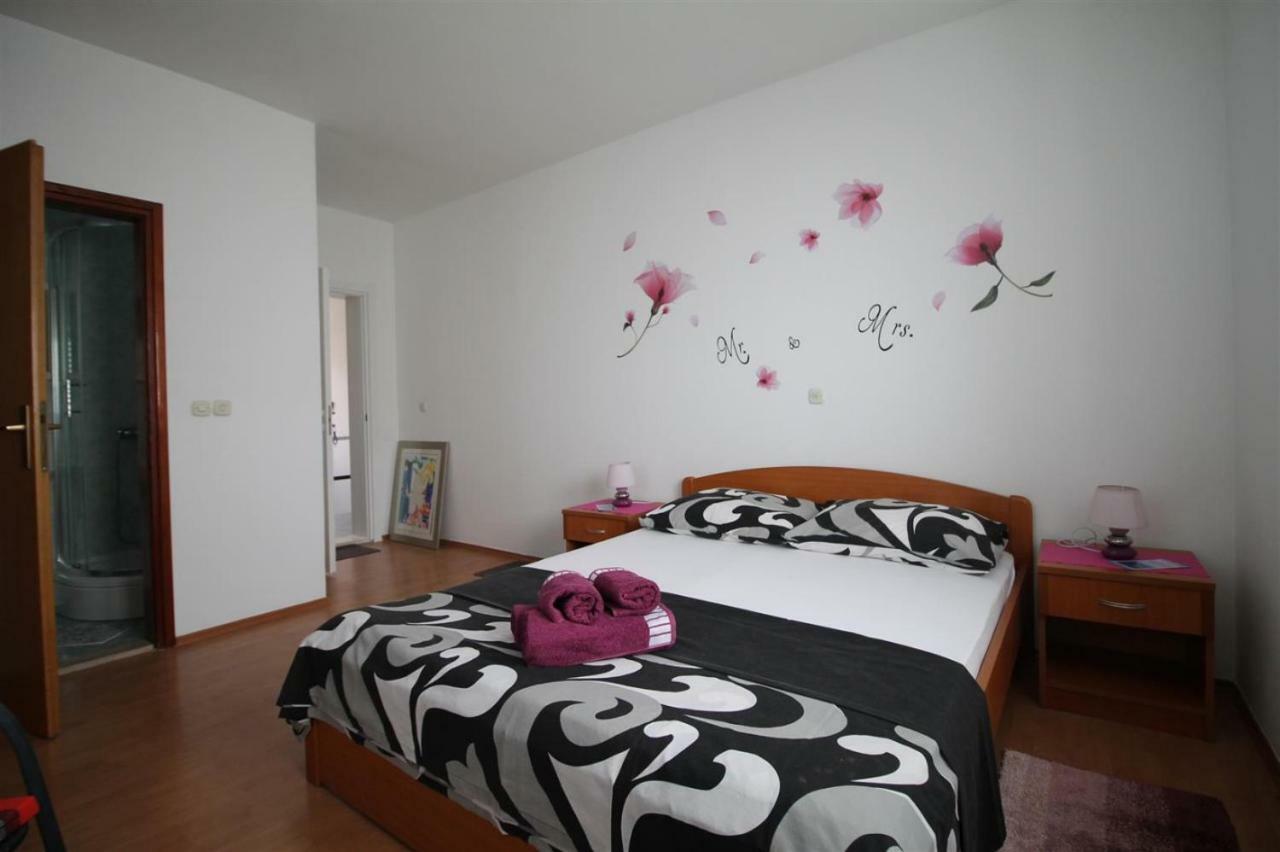Private Accommodation Carevic Ragusa Esterno foto